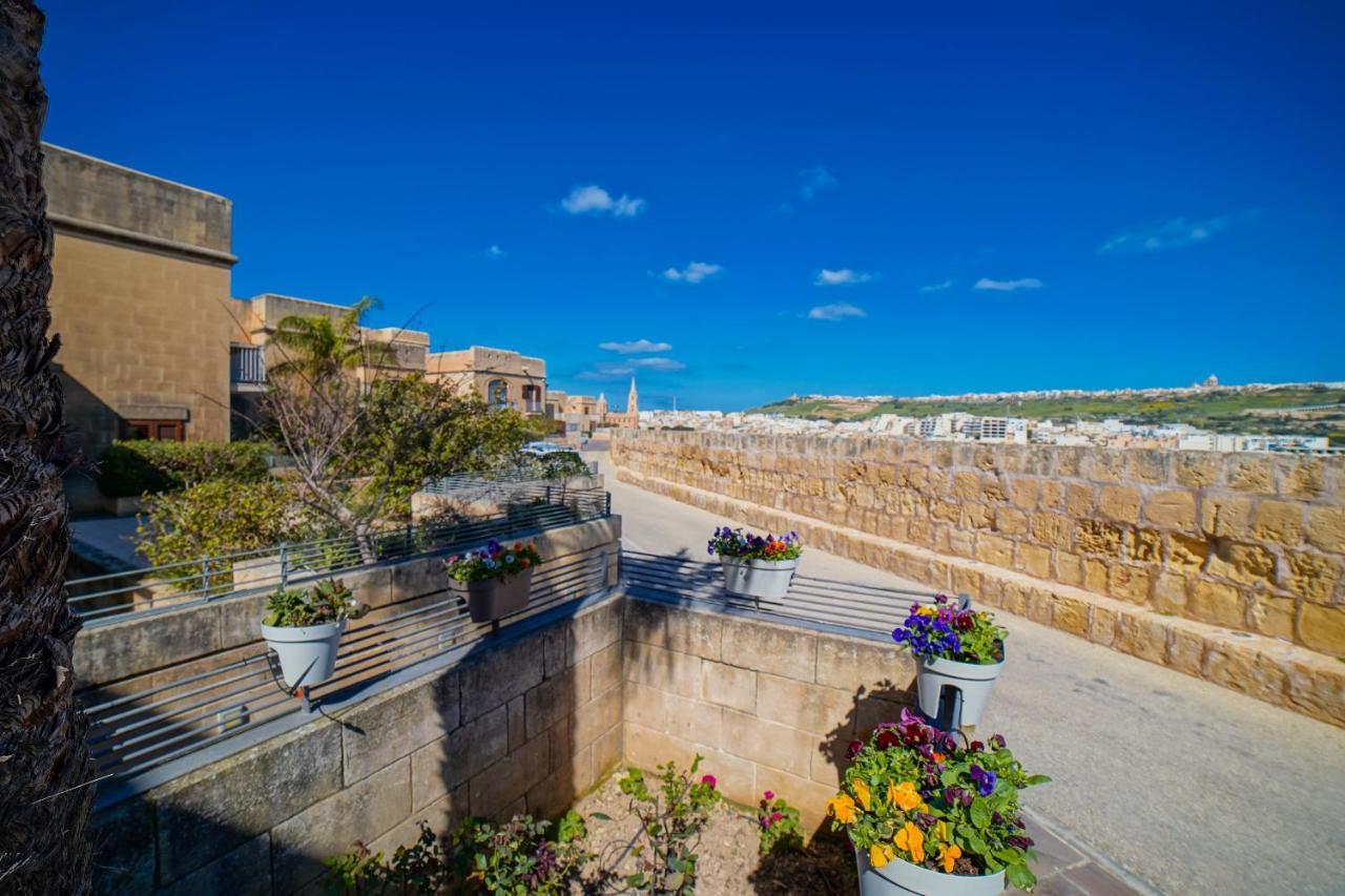 Harbour Views Duplex Maisonette With Jacuzzi Hot Tub Mgarr Экстерьер фото