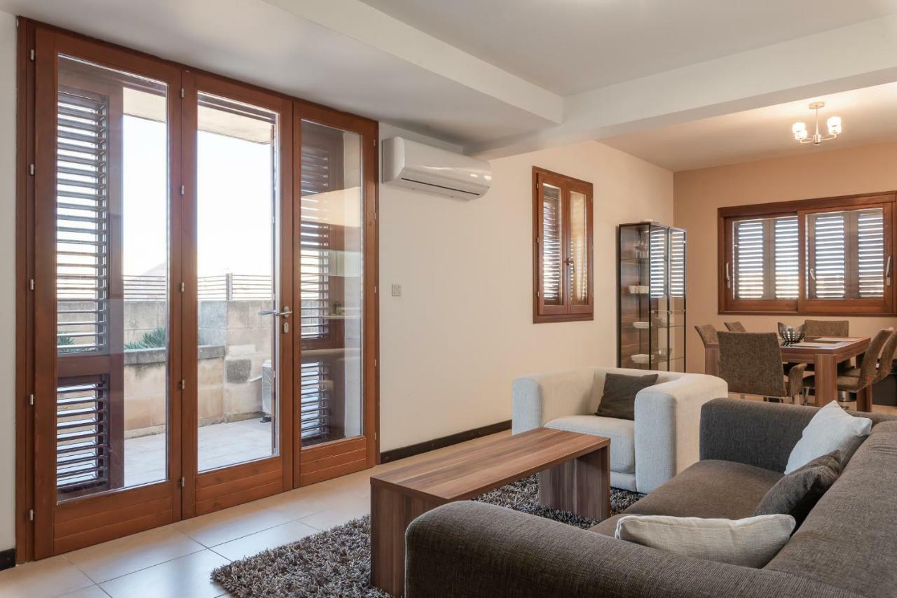 Harbour Views Duplex Maisonette With Jacuzzi Hot Tub Mgarr Экстерьер фото